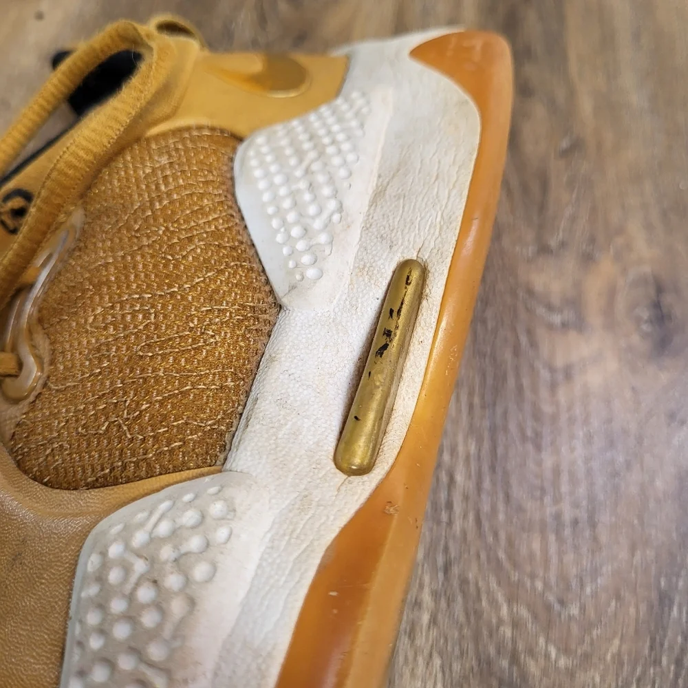 Nike PG 5 Wheat Mens Size 8 Basketball Shoes Sneakers FLAWED Paul George Gold